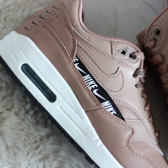 🔥𝐒𝐎𝐋𝐃 𝐎𝐔𝐓🔥 - Picture 3 of 10